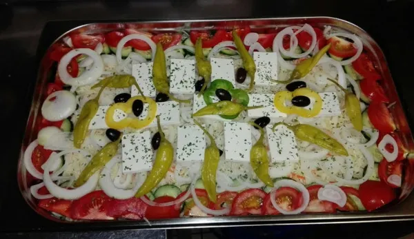 Außenbereich des Restaurants bei Sonnenuntergang